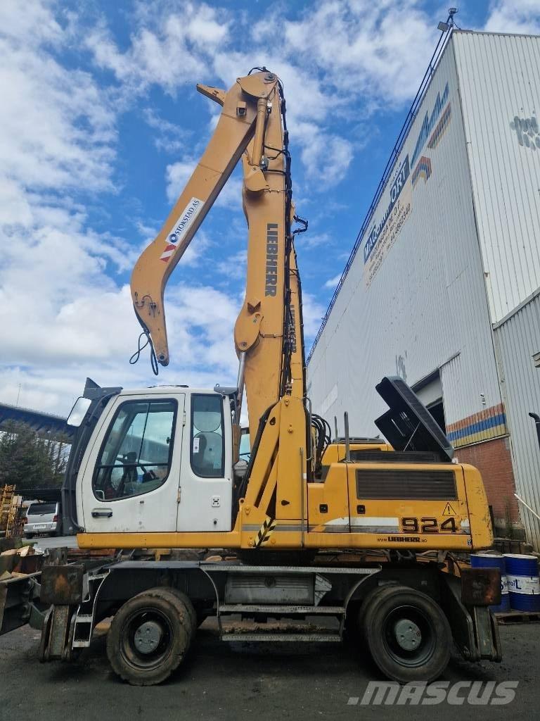 Liebherr A924C Оператори на отпадъци/индустрия
