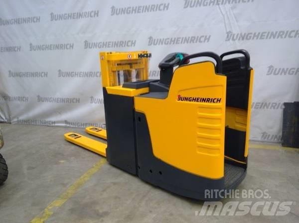 Jungheinrich ERD 220 Самоходни товарачи