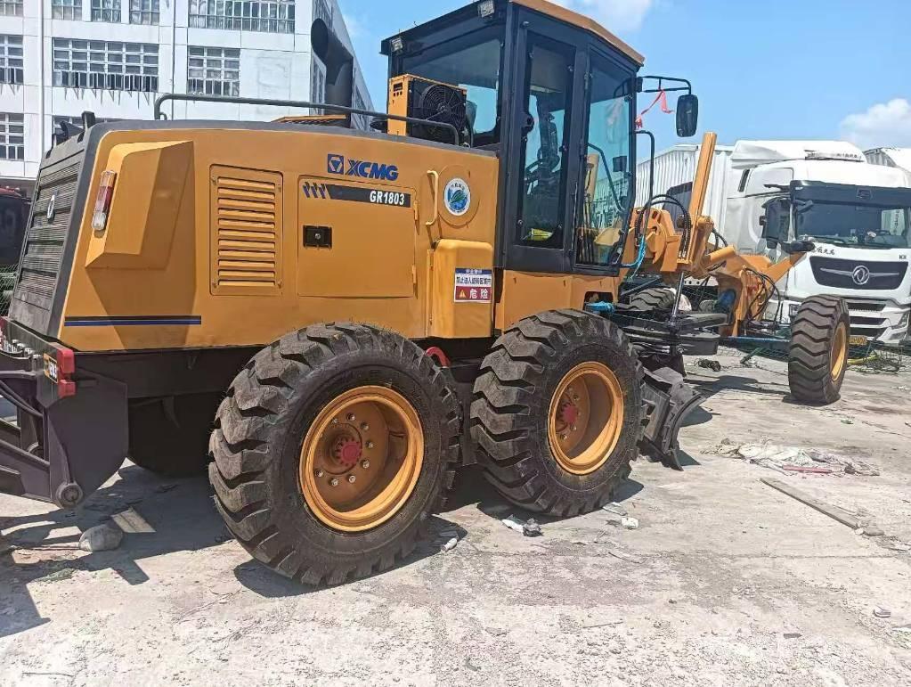 XCMG GR 1803 Грейдери