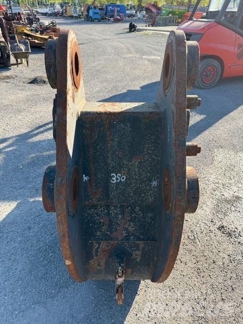 CAT 324 SZER 600 MM Товарачи със заден ескаватор