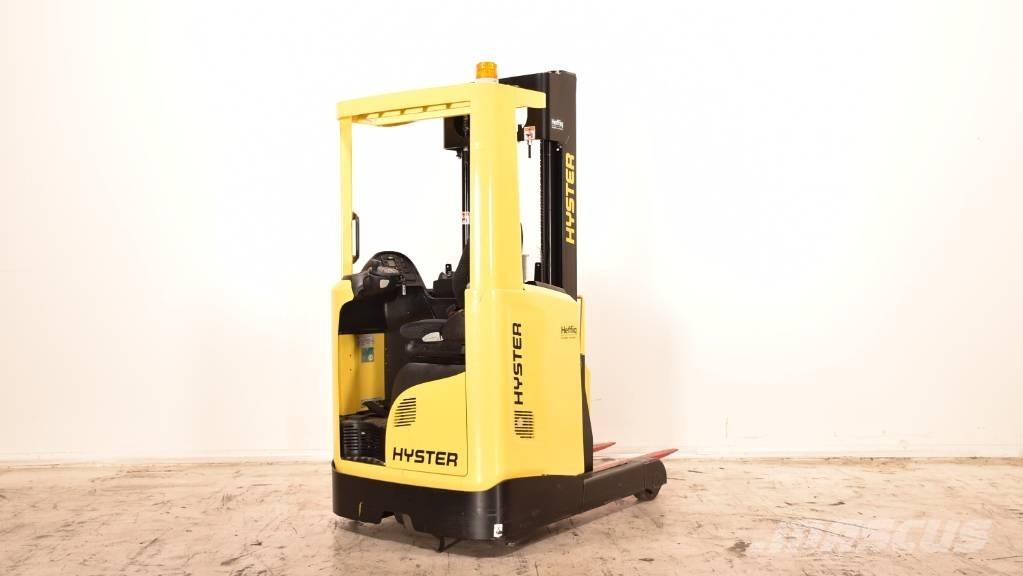 Hyster R 1.2 E Ретрак/ Високоповдигач с изместване на вилката напред