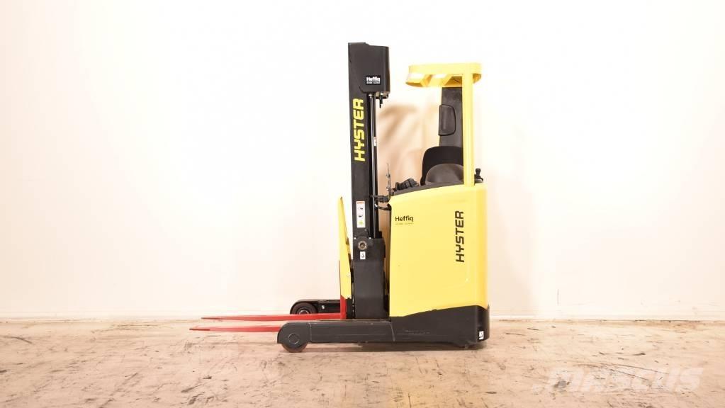 Hyster R 1.2 E Ретрак/ Високоповдигач с изместване на вилката напред