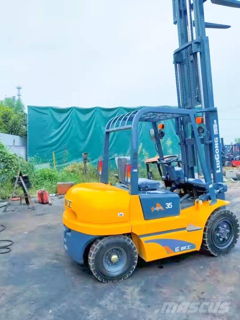 LiuGong CPC 35 Дизелови камиони