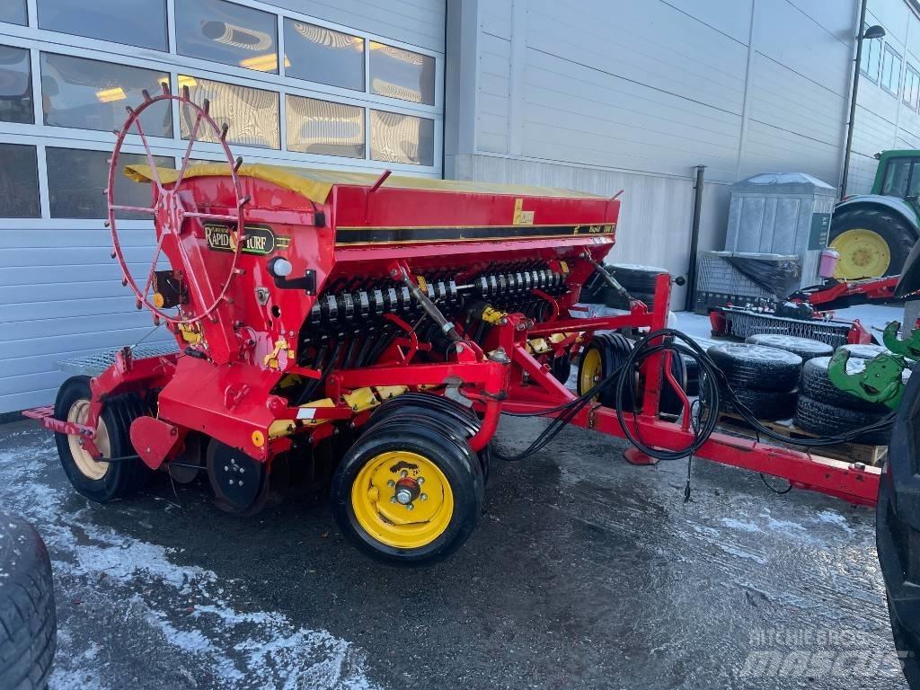 Väderstad Rapid Turf Машини за наторяване