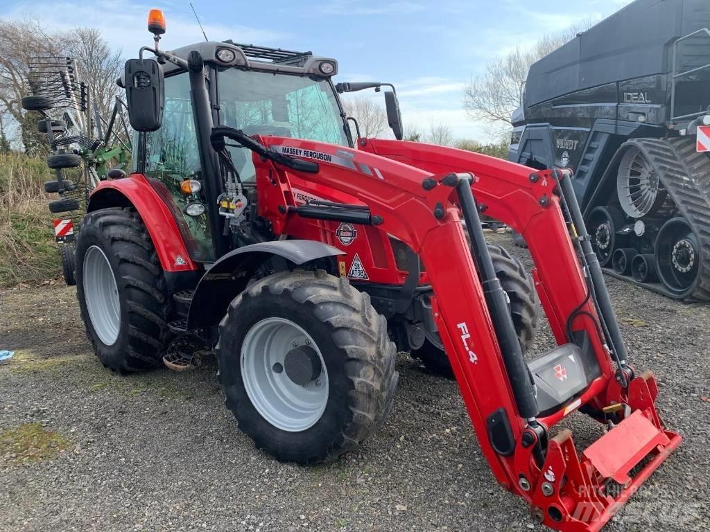 Massey Ferguson 5712 Трактори
