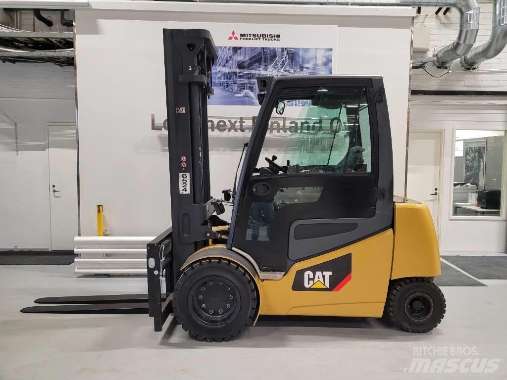 CAT EP45C2 Електрически вилични кари-повдигачи