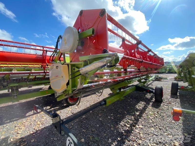 CLAAS LEXION 750 Комбайни