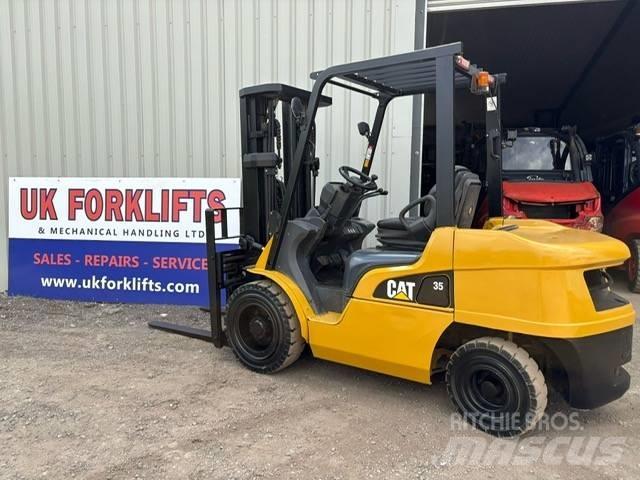 CAT DP 35 N Дизелови камиони