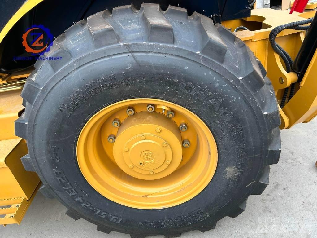 CAT 420 F Товарач със заден ексватор