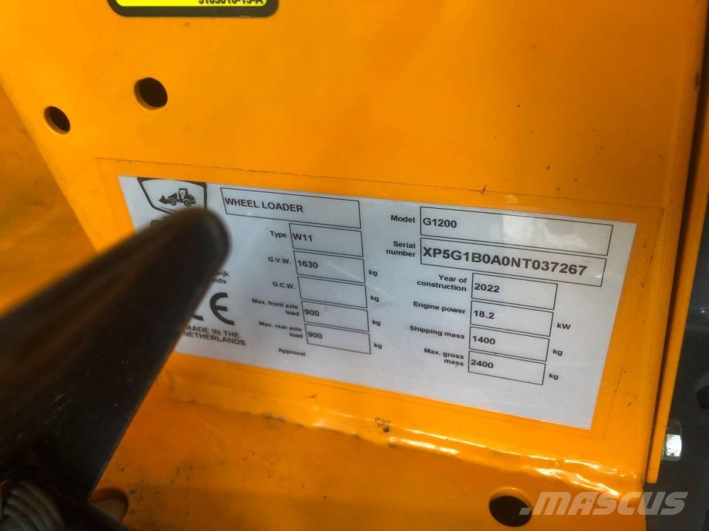 GiANT G 1200 Многофункционални товарачи
