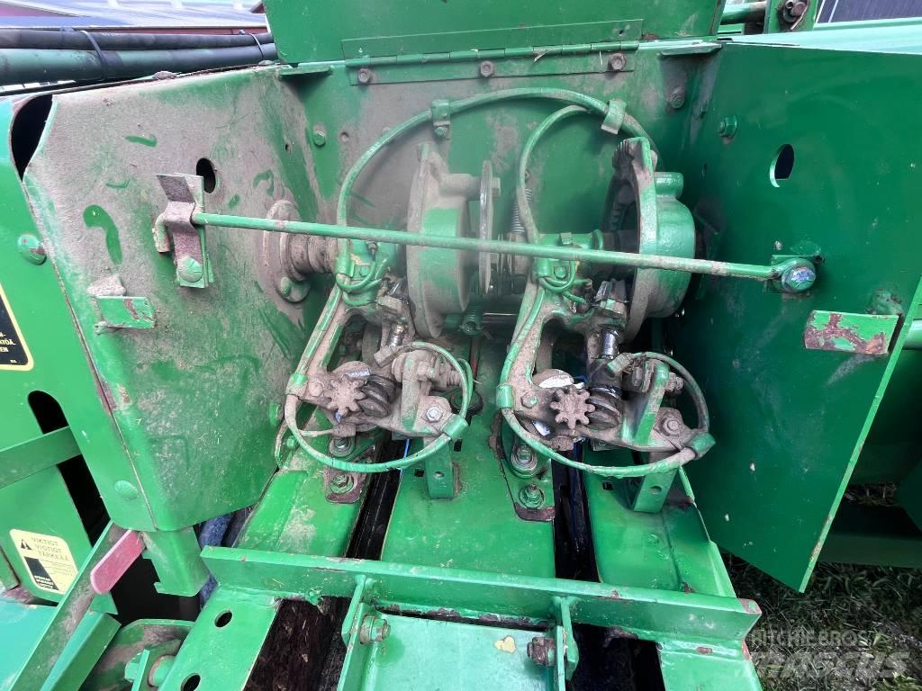 John Deere 359 Балопреси квадратни
