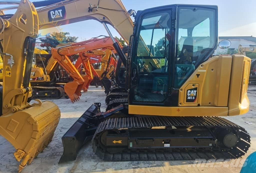 CAT 307.5 Средни екскаватори 7т - 12т