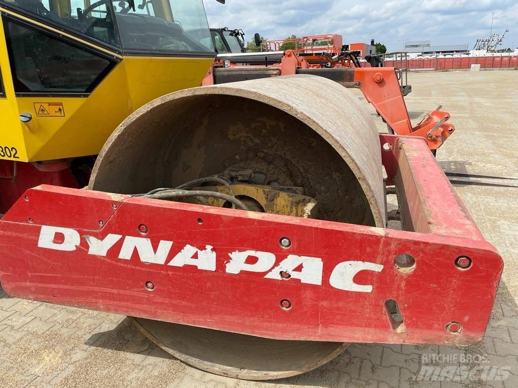 Dynapac CA 302 D Еднобарабанни ролки
