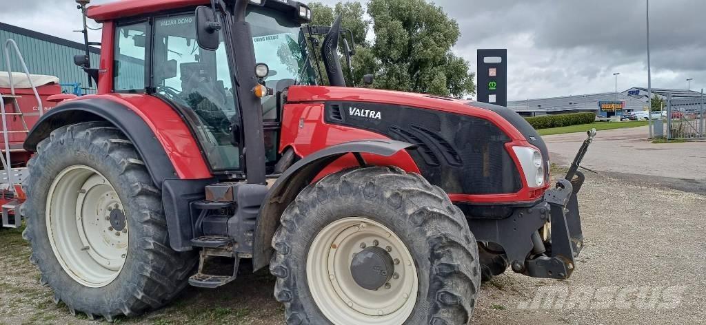 Valtra T 203 Трактори