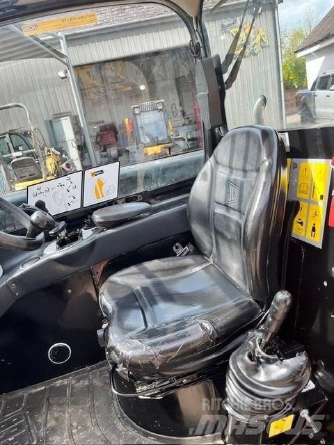 JCB 520-40 Телескопични товарачи