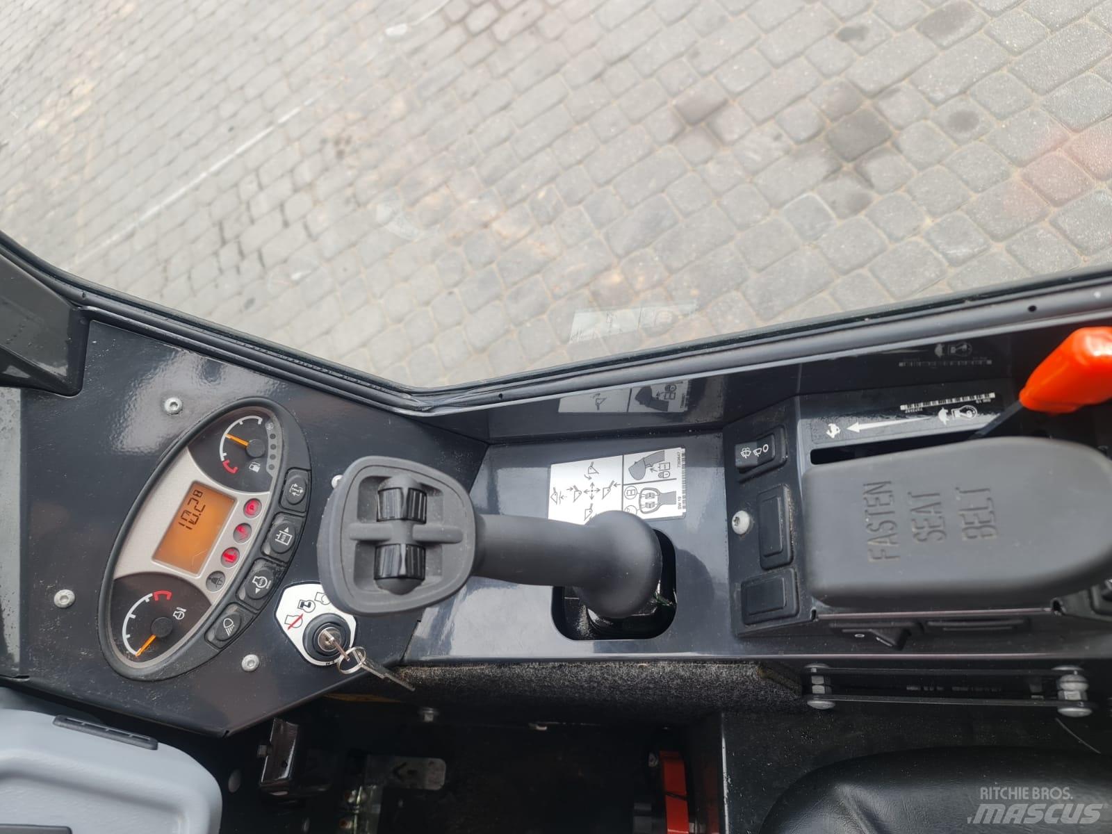 Bobcat L28 Мини товарачи