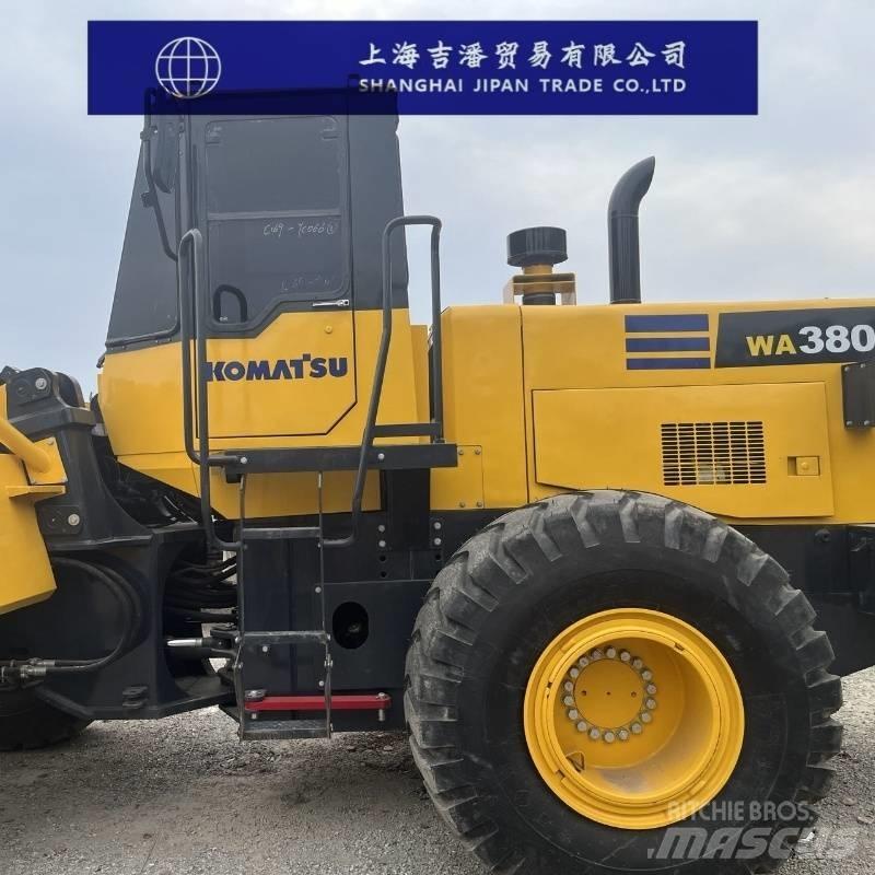 Komatsu WA 380 Колесни товарачи