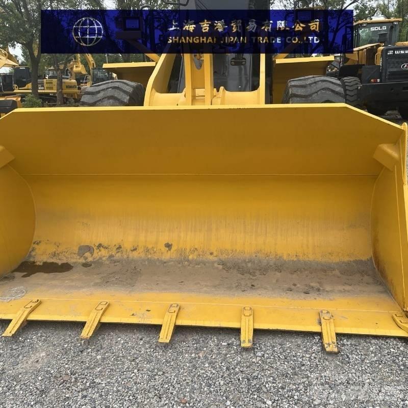 Komatsu WA 380 Колесни товарачи