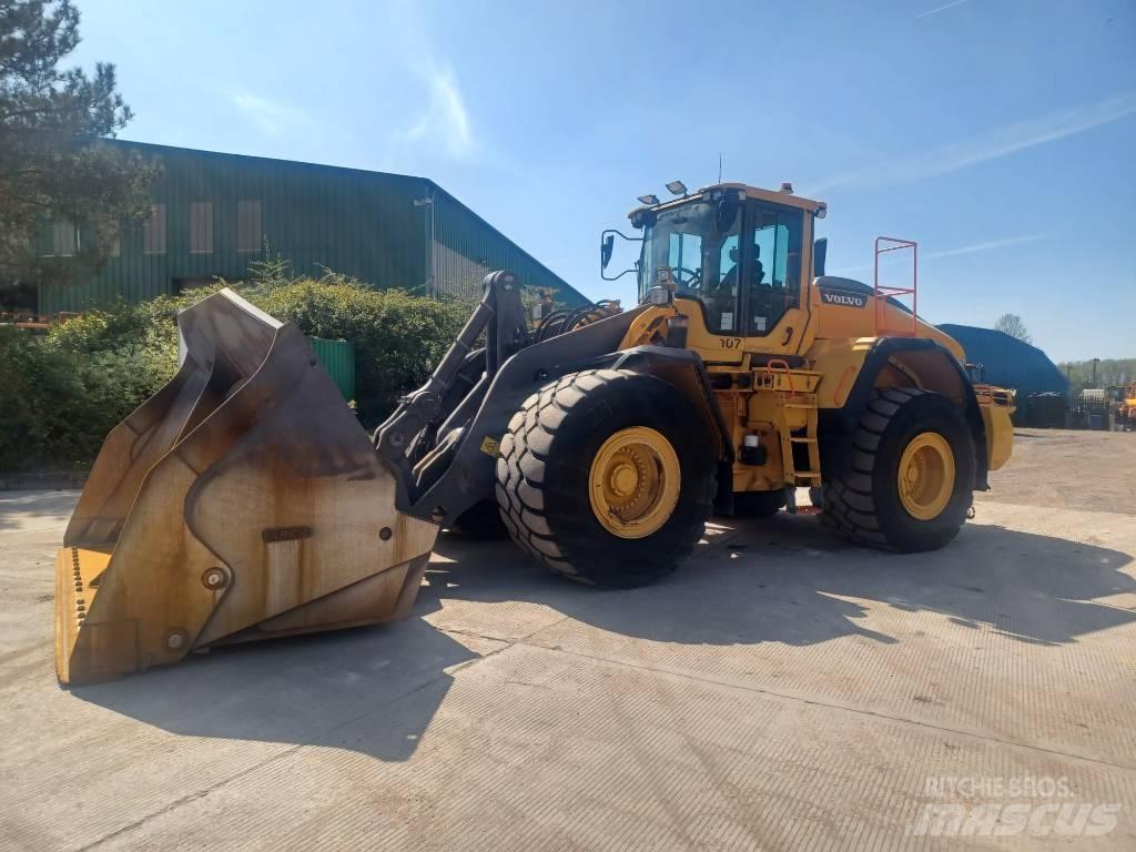 Volvo L 220 H Колесни товарачи