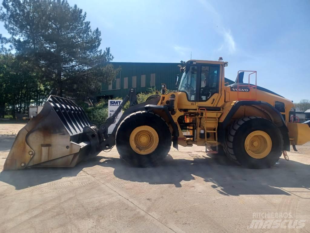 Volvo L 220 H Колесни товарачи