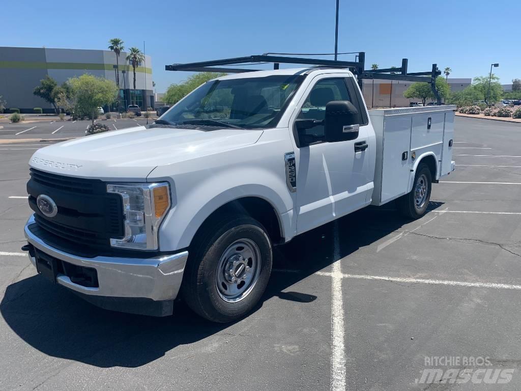 Ford F 250 HD Пикапи