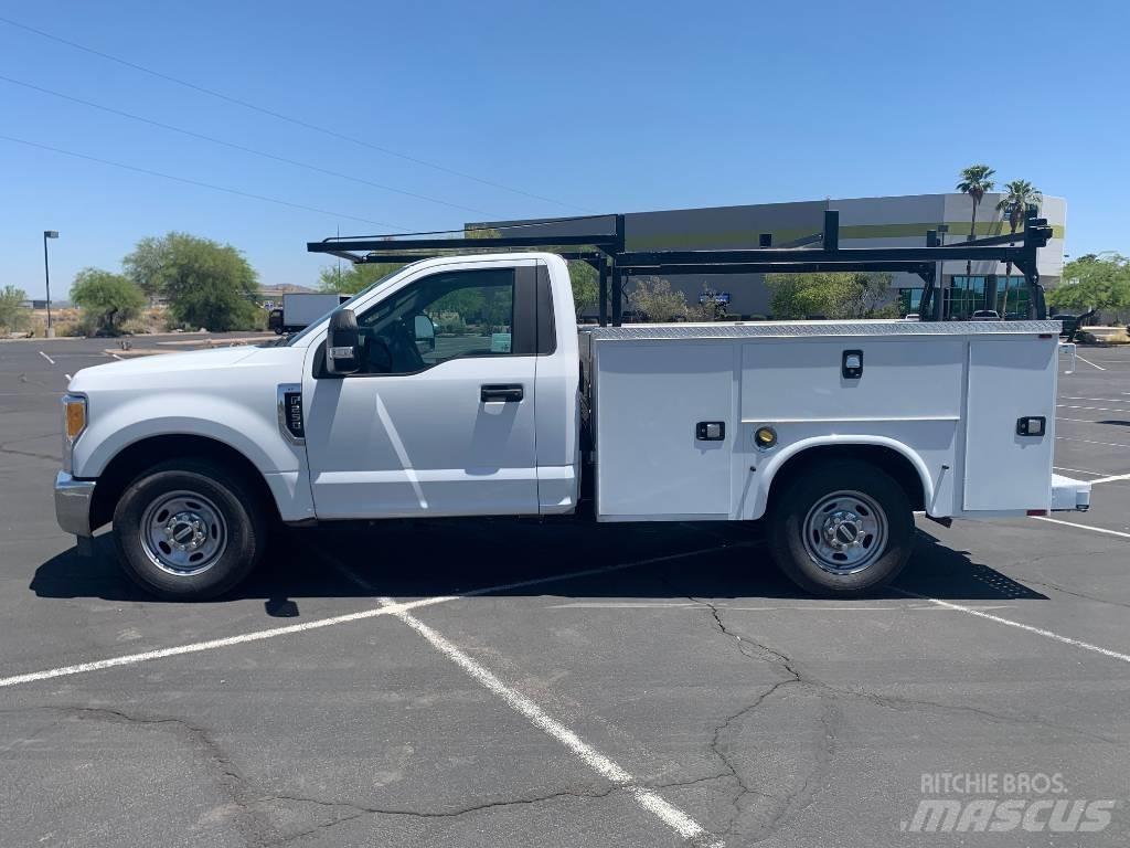 Ford F 250 HD Пикапи