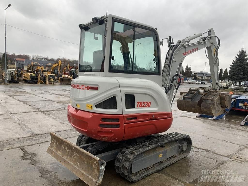 Takeuchi TB230 V3 Мини екскаватори < 7 т