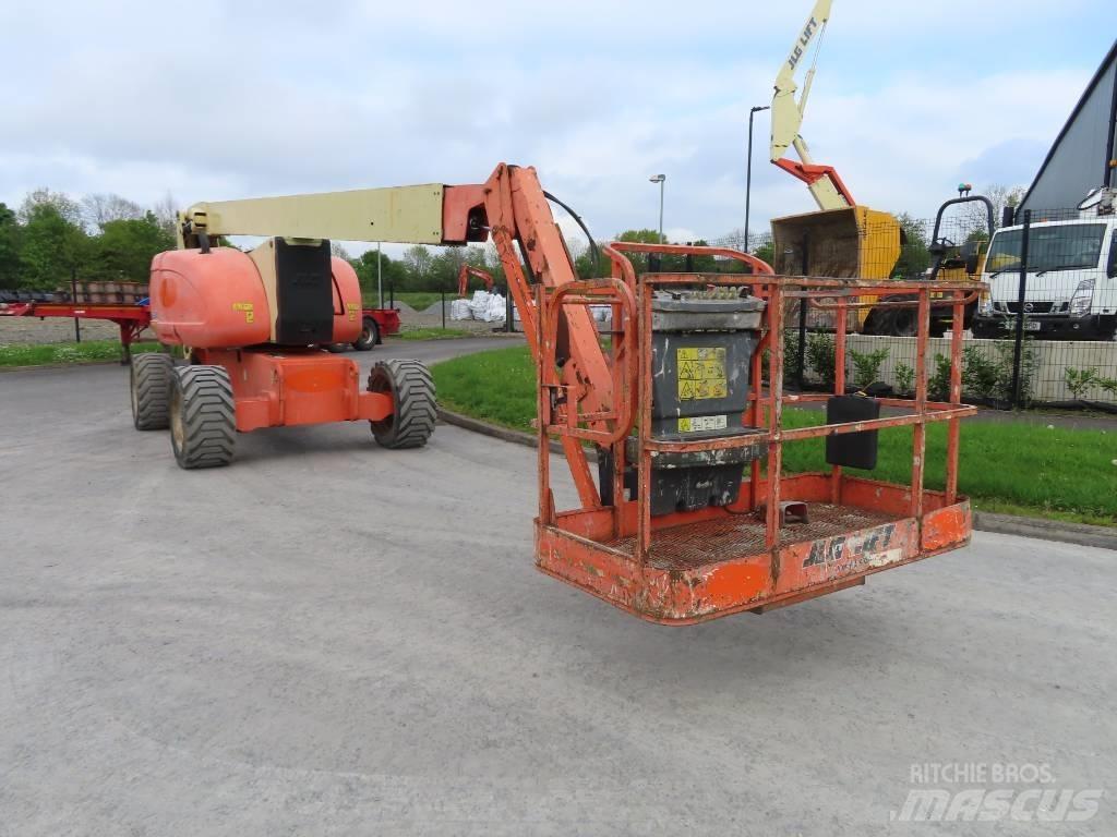 JLG 800 AJ Съчленени стрелови подемници