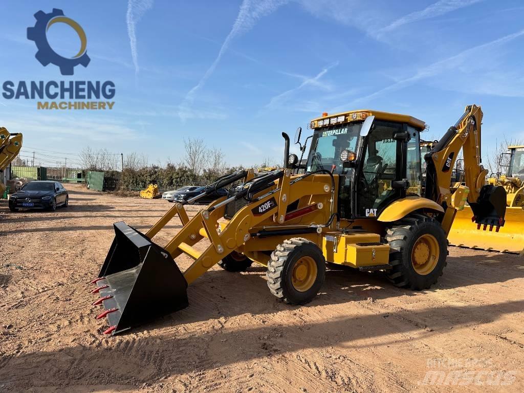 CAT 420 F2 Товарач със заден ексватор