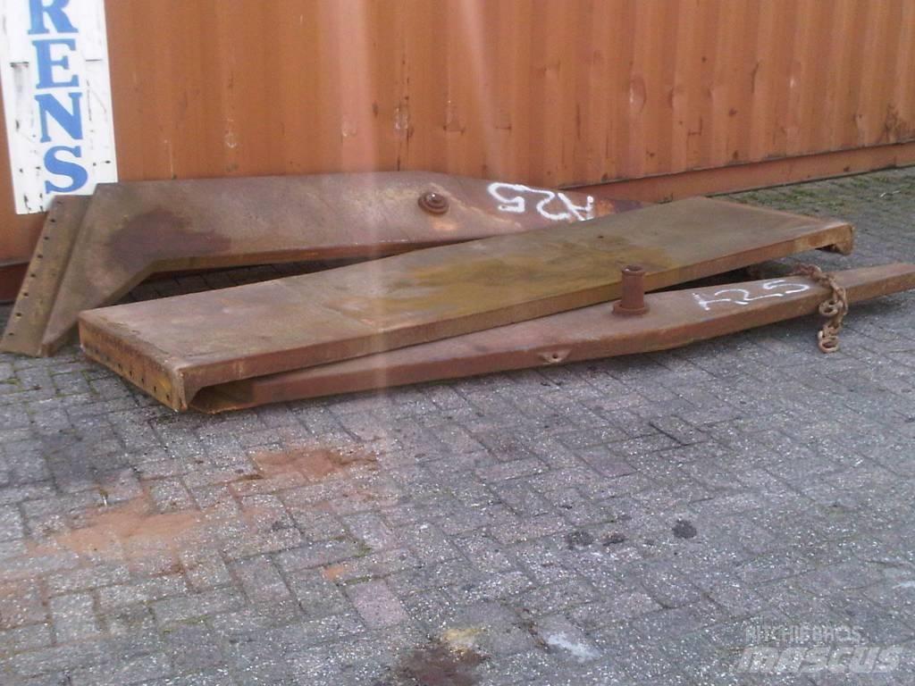 Volvo A25 tailgates Шаси