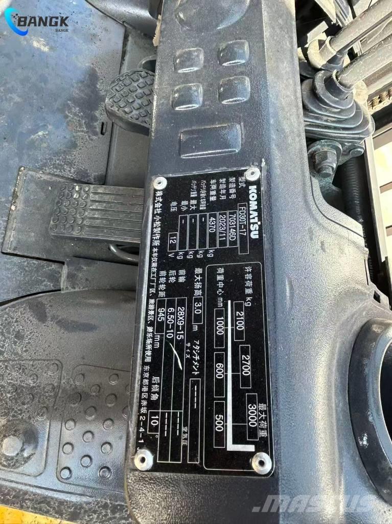 Komatsu FD 30 T-17 Дизелови камиони