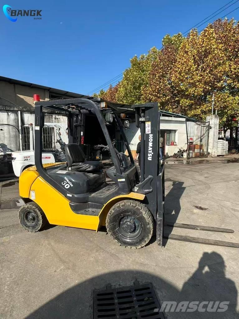 Komatsu FD 30 T-17 Дизелови камиони