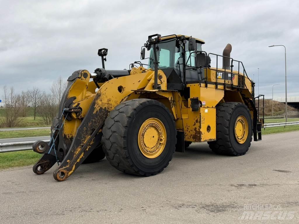CAT 988K Колесни товарачи