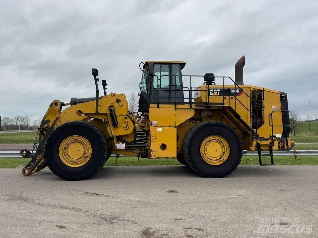 CAT 988K Колесни товарачи