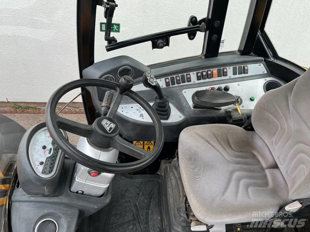 JCB TM 220 Телескопични товарачи