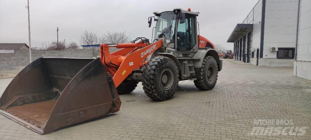 Atlas AR660 Колесни товарачи