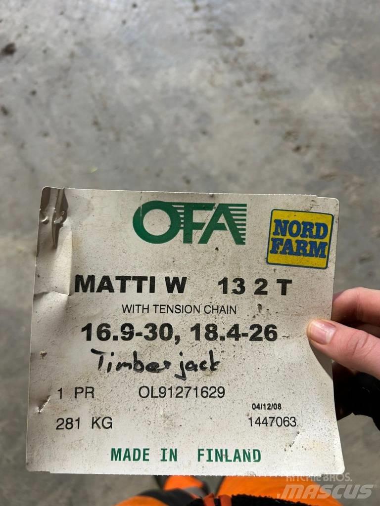 Timberjack 225E Скидери
