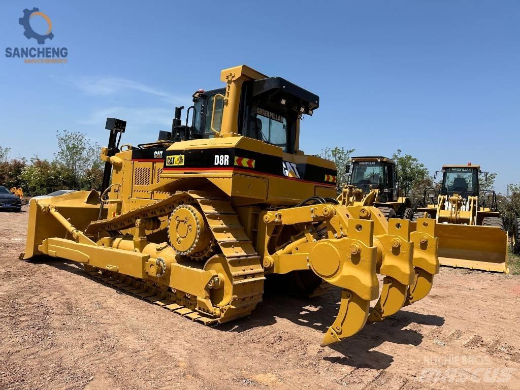 CAT D 8 R Верижни булдозери
