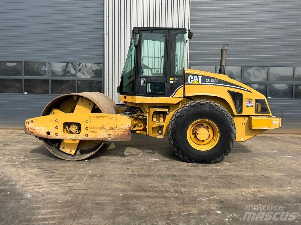CAT CS563E Еднобарабанни ролки
