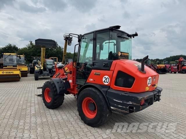 Kubota R 090 Колесни товарачи
