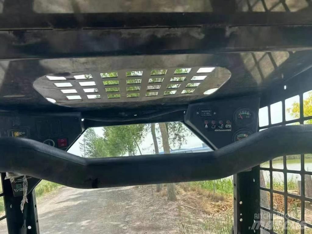 Bobcat S 70 Мини товарачи
