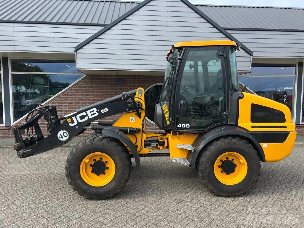JCB 409 Agri shovel Колесни товарачи