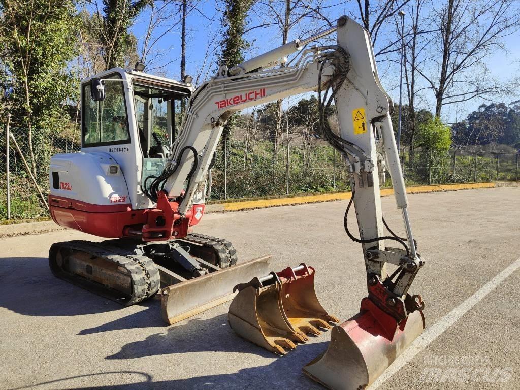 Takeuchi TB 230 Мини екскаватори < 7 т
