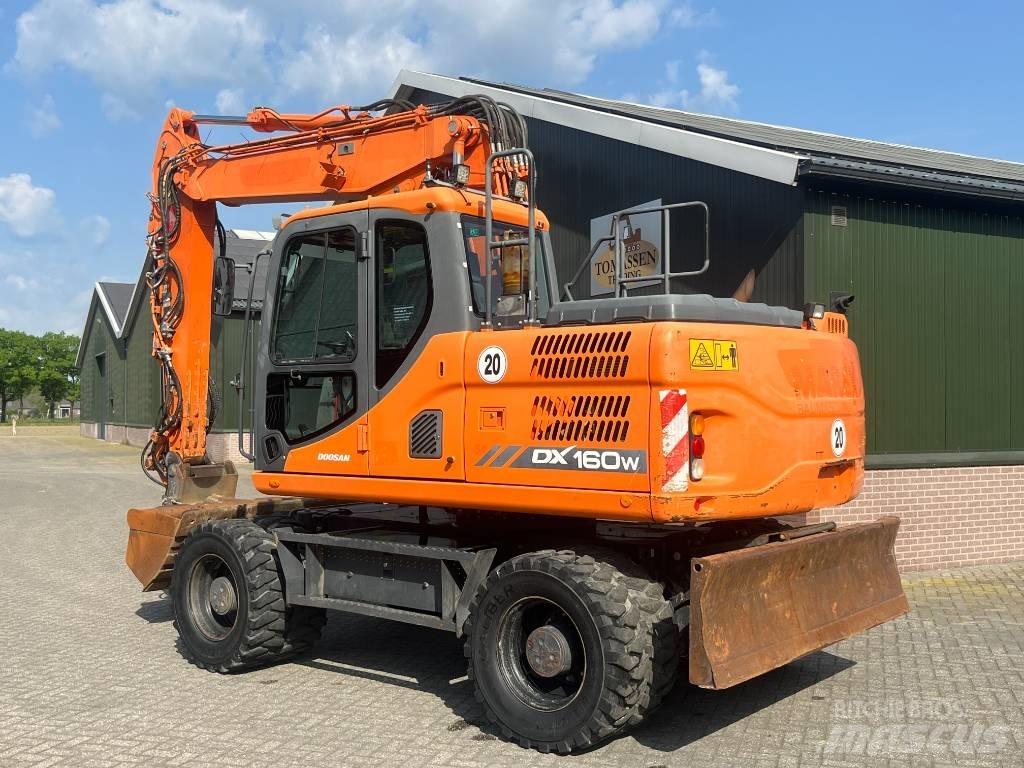 Doosan DX 160 W-3 Колесни екскаватори