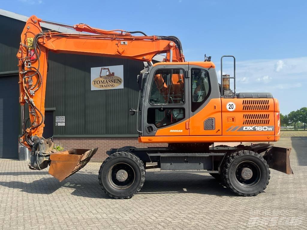 Doosan DX 160 W-3 Колесни екскаватори