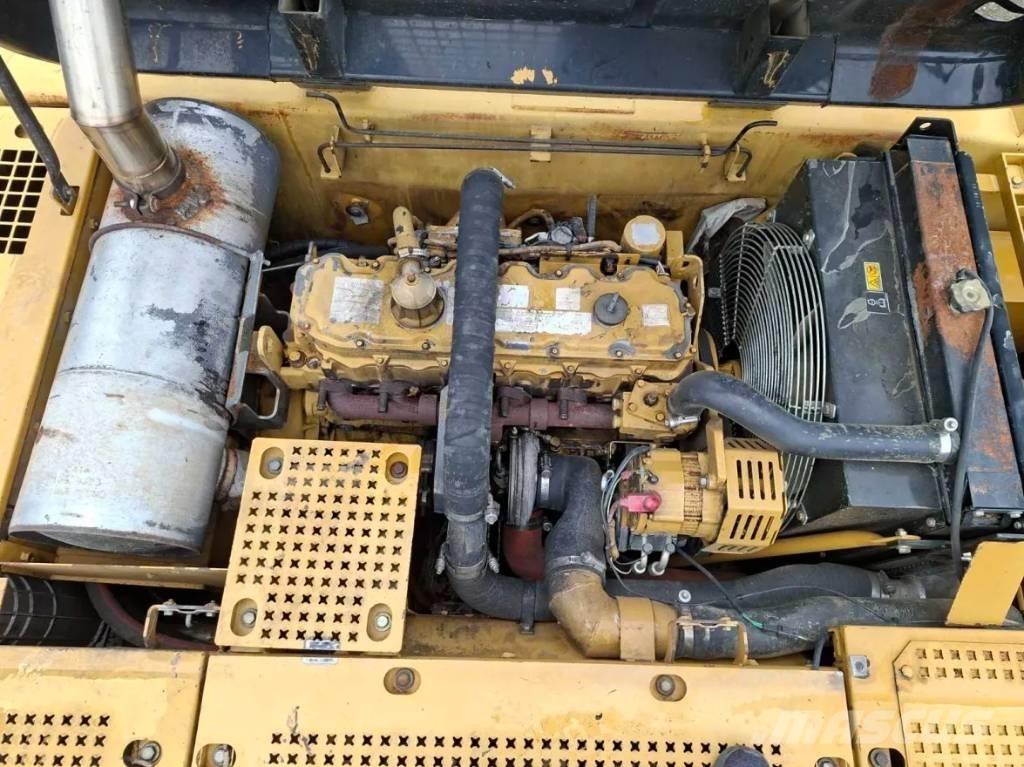 CAT 322 C Верижен екскаватор