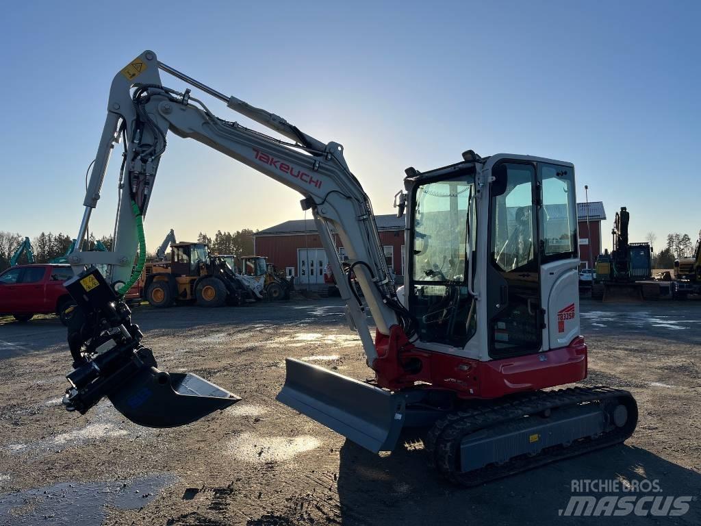 Takeuchi TB 335 R Мини екскаватори < 7 т