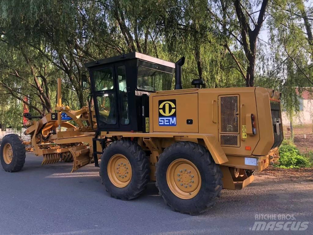 SEM 915 motor grader Грейдери