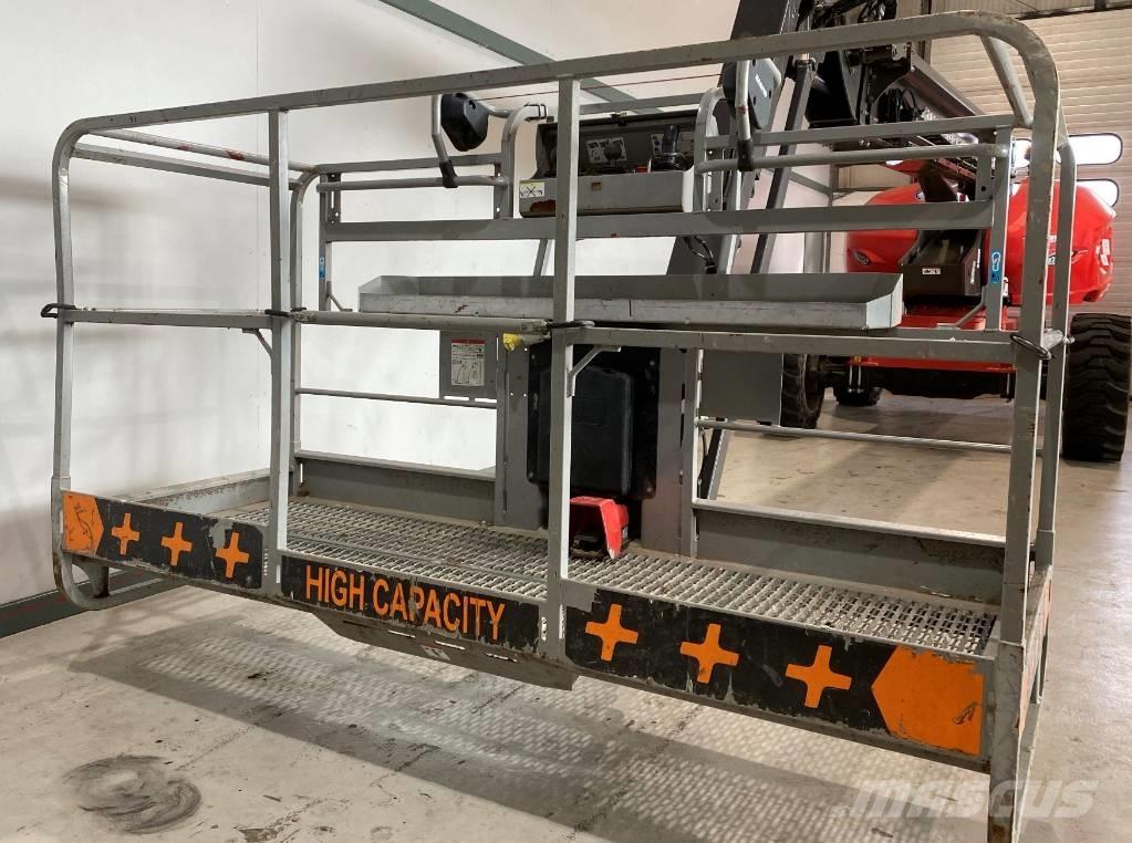 Manitou 220 TJ Телескопични повдигачи
