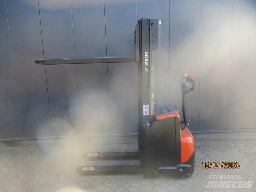 BT SWE 120 Колички високоповдигачи с теглич